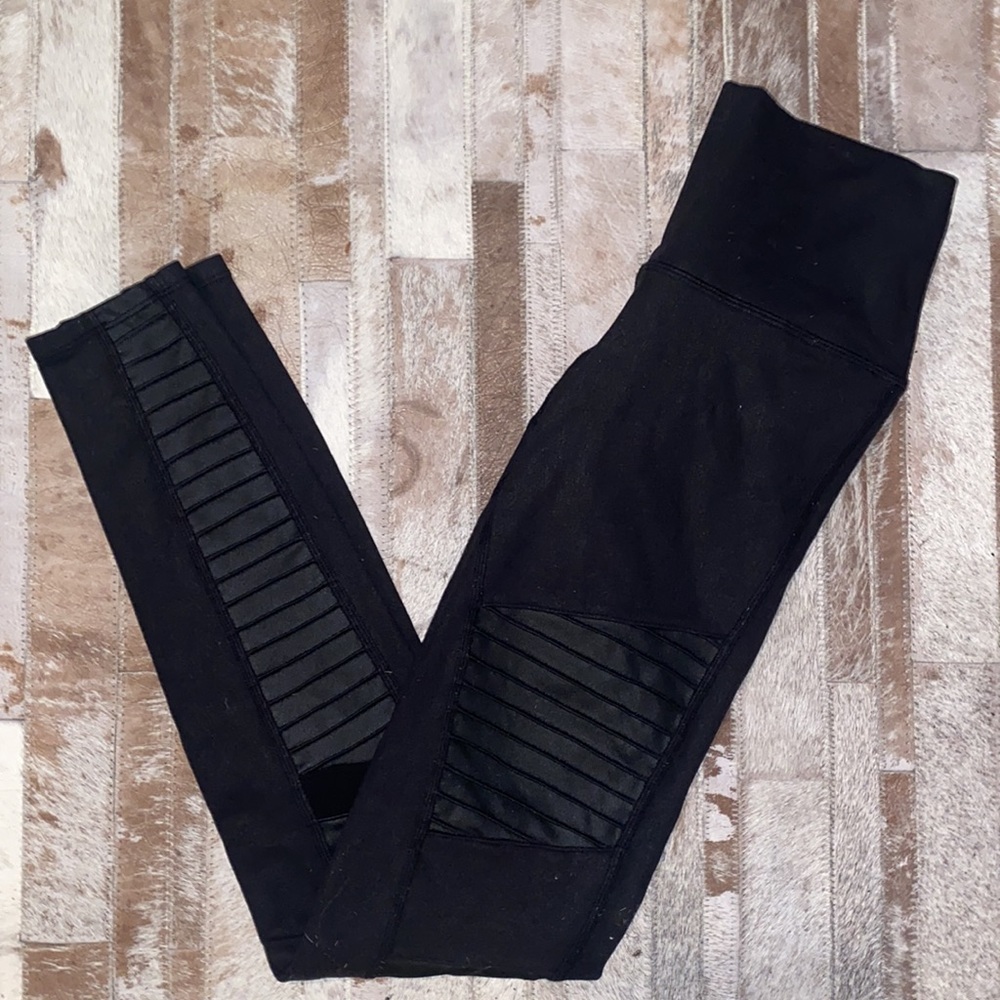 Alo moto yoga gym leggings size small